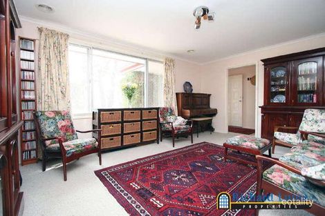 Property photo of 2 Hiles Place Kambah ACT 2902