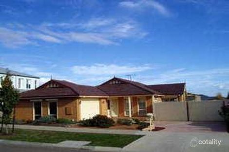 Property photo of 13 Fairholme Boulevard Berwick VIC 3806