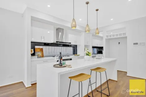 Property photo of 43 Fritelli Circuit Wyndham Vale VIC 3024