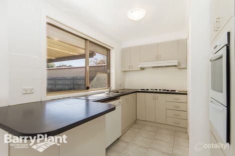 Property photo of 21 Basalt Court Delahey VIC 3037