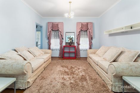Property photo of 70 Edgbaston Circuit Berwick VIC 3806