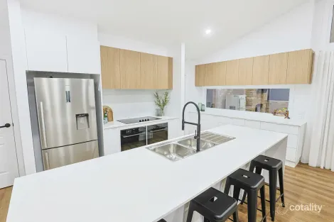 Property photo of 8 Mallee Ridge Drive Irymple VIC 3498