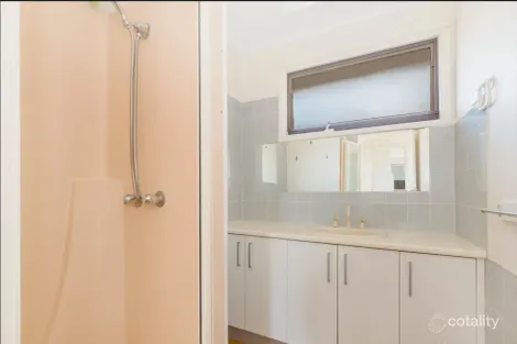 Property photo of 2 Loris Close Grovedale VIC 3216
