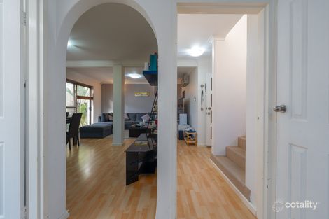 Property photo of 1/4 Hepworth Way Noranda WA 6062