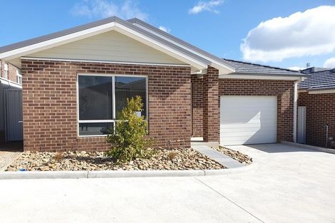 11/31 Meadowvale Dr, Grovedale, VIC 3216