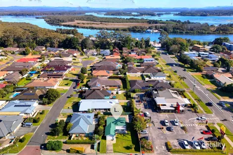 Property photo of 3 The Lakes Way Forster NSW 2428