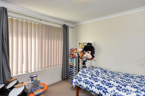 Property photo of 13 Wittecarra Crescent Port Kennedy WA 6172