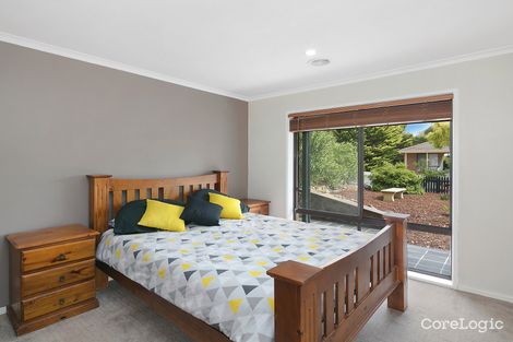 Property photo of 3 Hayley Crescent Karabar NSW 2620