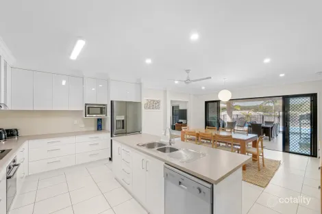 Property photo of 7 Spence Court Kirkwood QLD 4680