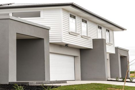 Property photo of 32 Masquerade Road Berwick VIC 3806