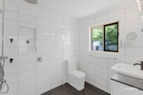 Property photo of 56 Senden Crescent Manly West QLD 4179