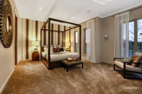 Property photo of 1 Glover Close Pakenham VIC 3810