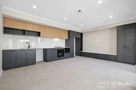10a Waverley Rd, Coolbellup, WA 6163