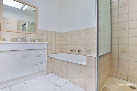 Property photo of 1/4 Guest Road Pakenham VIC 3810