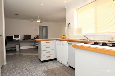 Property photo of 28 Ironbark Crescent Banks ACT 2906