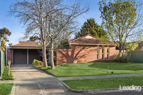 27 Dobell Ave, Sunbury, VIC 3429