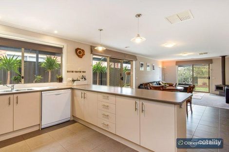 Property photo of 11 Killarney Crescent Pakenham VIC 3810