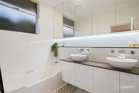 Property photo of 703 Stedman Crescent Albury NSW 2640