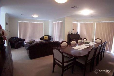 Property photo of 12 Euroka Place Jerrabomberra NSW 2619
