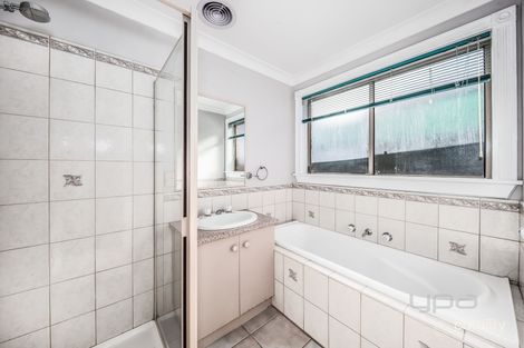 Property photo of 12 McNicholl Way Delahey VIC 3037