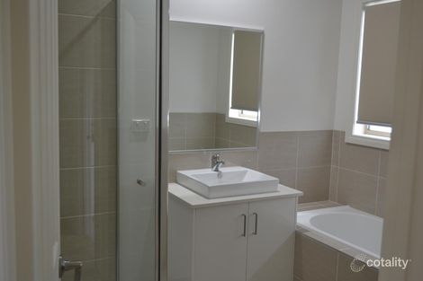 Property photo of 2/19 Barton Street Reservoir VIC 3073