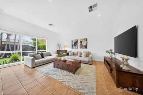 Property photo of 31 Tamar Grove Oakleigh VIC 3166