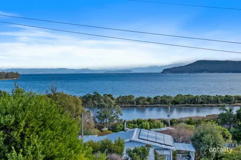 Property photo of 35 Lagoon Road White Beach TAS 7184