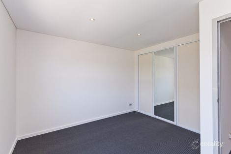 Property photo of 2/6 Oak Street Cannington WA 6107