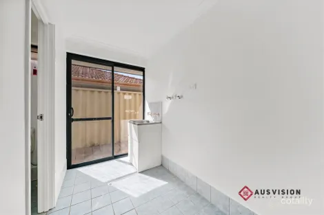 Property photo of 33 Kingia Way Canning Vale WA 6155