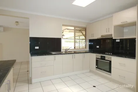 Property photo of 73 Bottlebrush Drive Regents Park QLD 4118