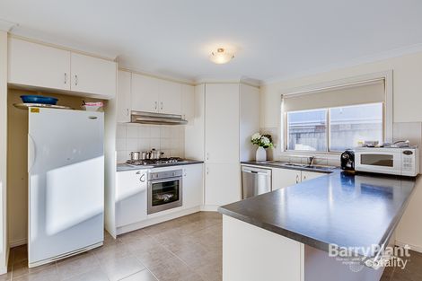 Property photo of 6 Penrose Mews Hillside VIC 3037