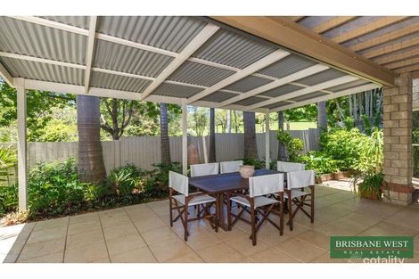 Property photo of 10 Oldfield Place Brookfield QLD 4069