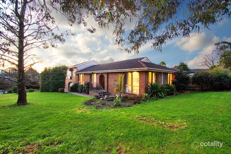 19 Sugarloaf Dr, Chirnside Park, VIC 3116