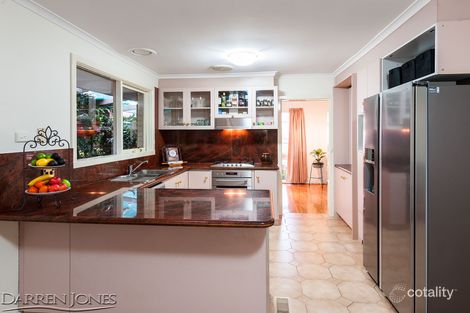 Property photo of 16 Warriparri Crescent Greensborough VIC 3088
