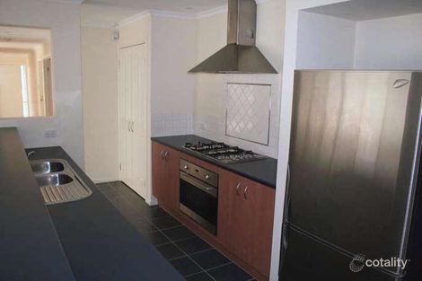 Property photo of 6 Bingin Place Craigieburn VIC 3064