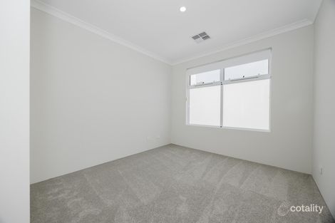 Property photo of 16 Overland Approach Wanneroo WA 6065