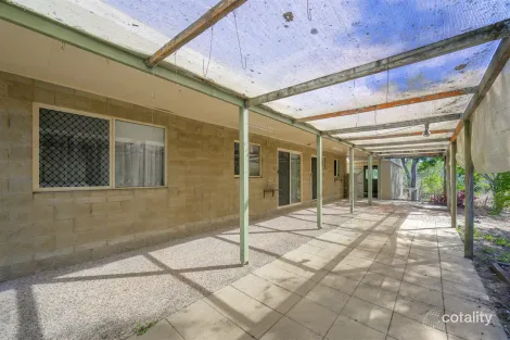 Property photo of 16 Coal Crescent Tannum Sands QLD 4680