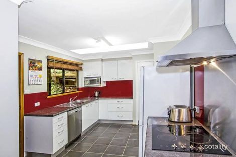 17 Oakglen Rd, North Gosford, NSW 2250