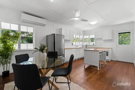 Property photo of 28 Byrneside Terrace Wynnum QLD 4178