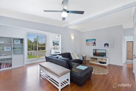 Property photo of 5 Hazel Close Berkeley Vale NSW 2261