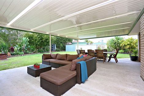 16 Bream Ct, Sandstone Point, QLD 4511