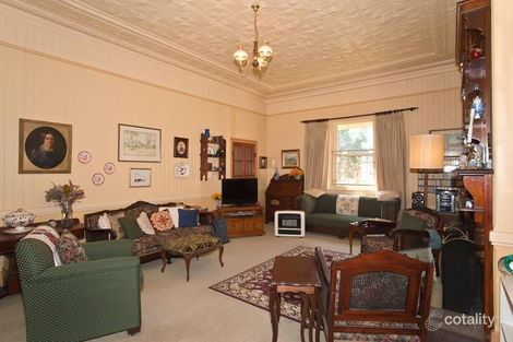 Property photo of 32 Wallace Street Newtown QLD 4350