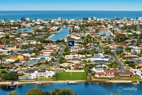5 CANBERRA CT, MERMAID WATERS, QLD 4218