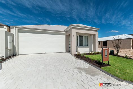 Property photo of 40 Sunstone Boulevard Treeby WA 6164