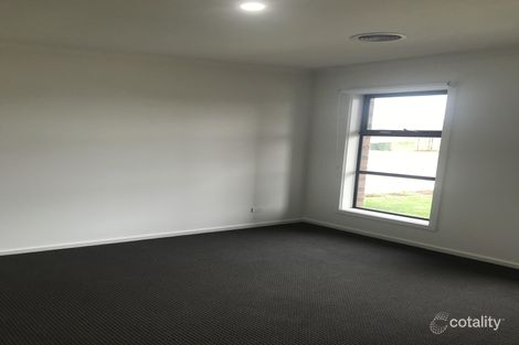 Property photo of 30 Silver Wattle Road Mount Duneed VIC 3217