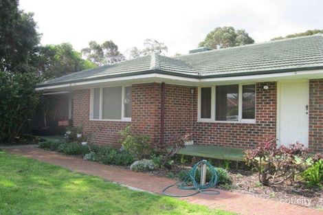 Property photo of 32 Peter Way Rossmoyne WA 6148