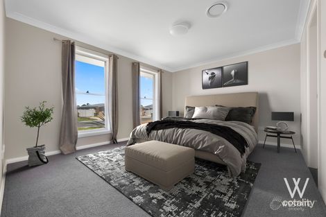 Property photo of 35 Lew Avenue Eglinton NSW 2795