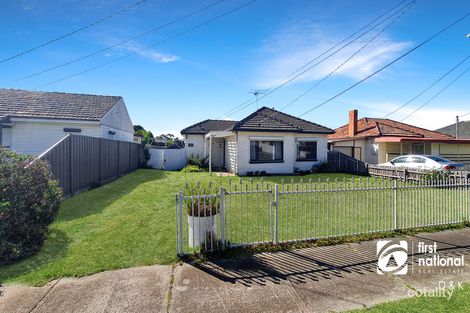 Property photo of 32 Welwyn Parade Deer Park VIC 3023