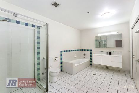 Property photo of 110 Macquarie Street Teneriffe QLD 4005
