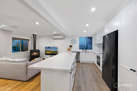 Property photo of 6 Cary Crescent Springfield NSW 2250